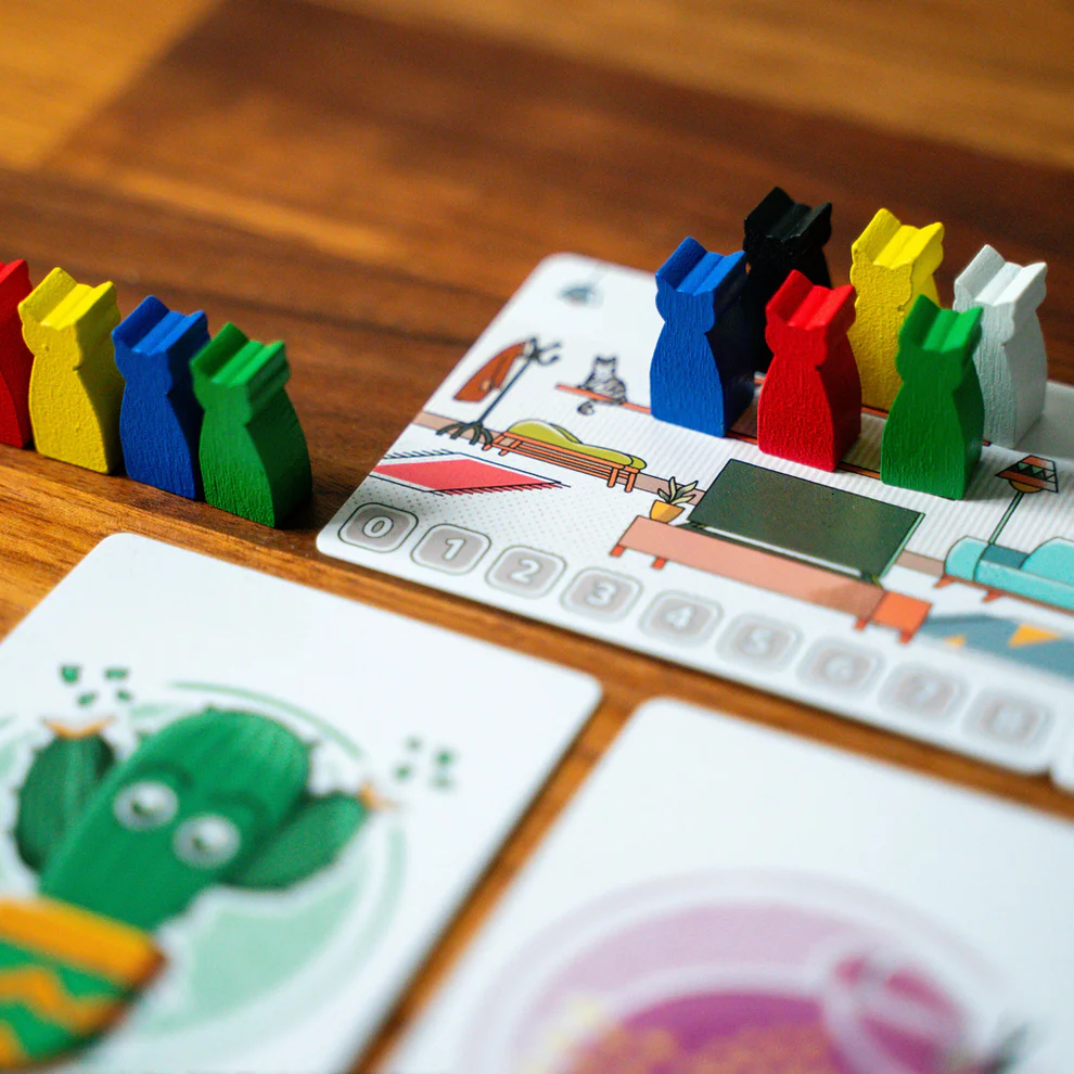 Cat Between Us - Imagen 7